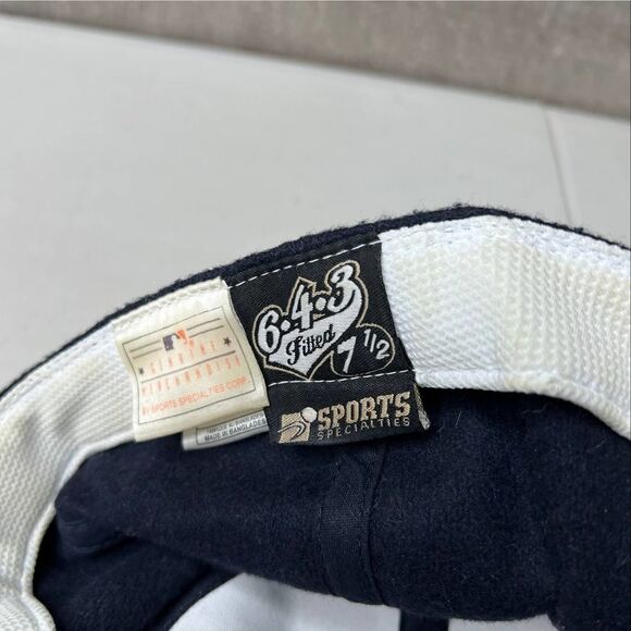 VTG Seattle Mariners 643 Fitted Hat - Picture 3 of 3